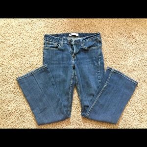 Women’s Levi’s 318 jeans!
